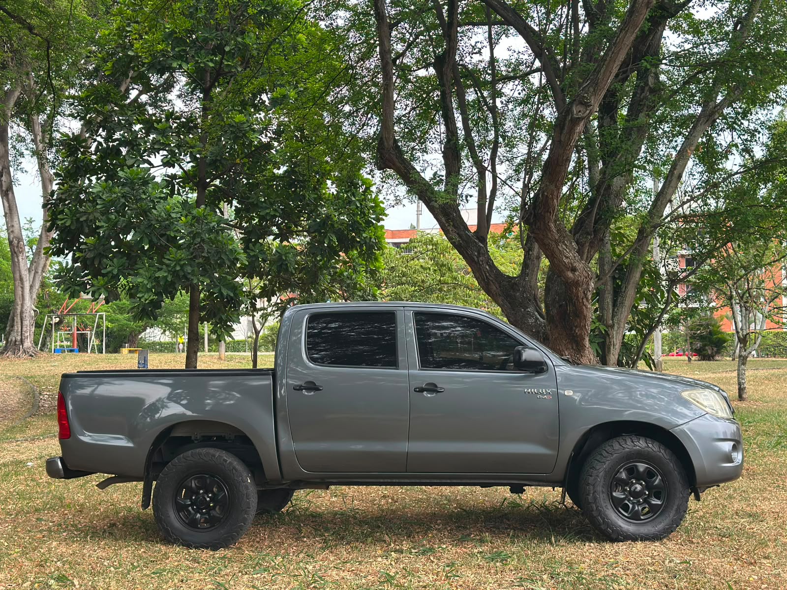 TOYOTA HILUX IMV MT 2500CC 4X4 TD 2010
