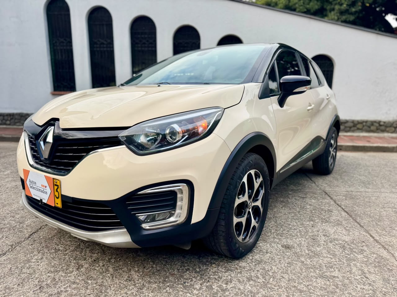 RENAULT CAPTUR INTENS TP 2000CC 2018