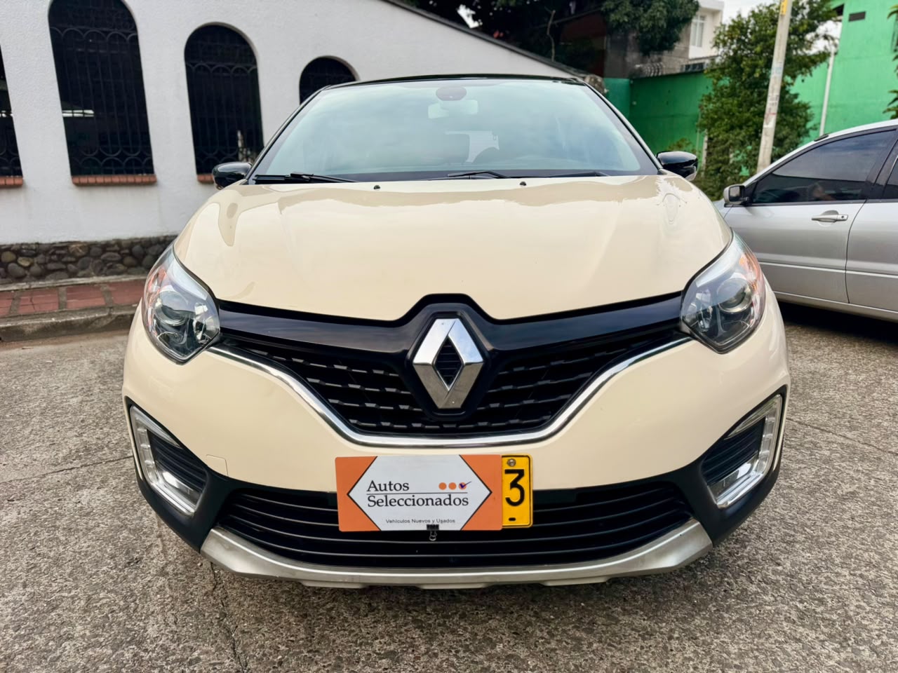 RENAULT CAPTUR INTENS TP 2000CC 2018