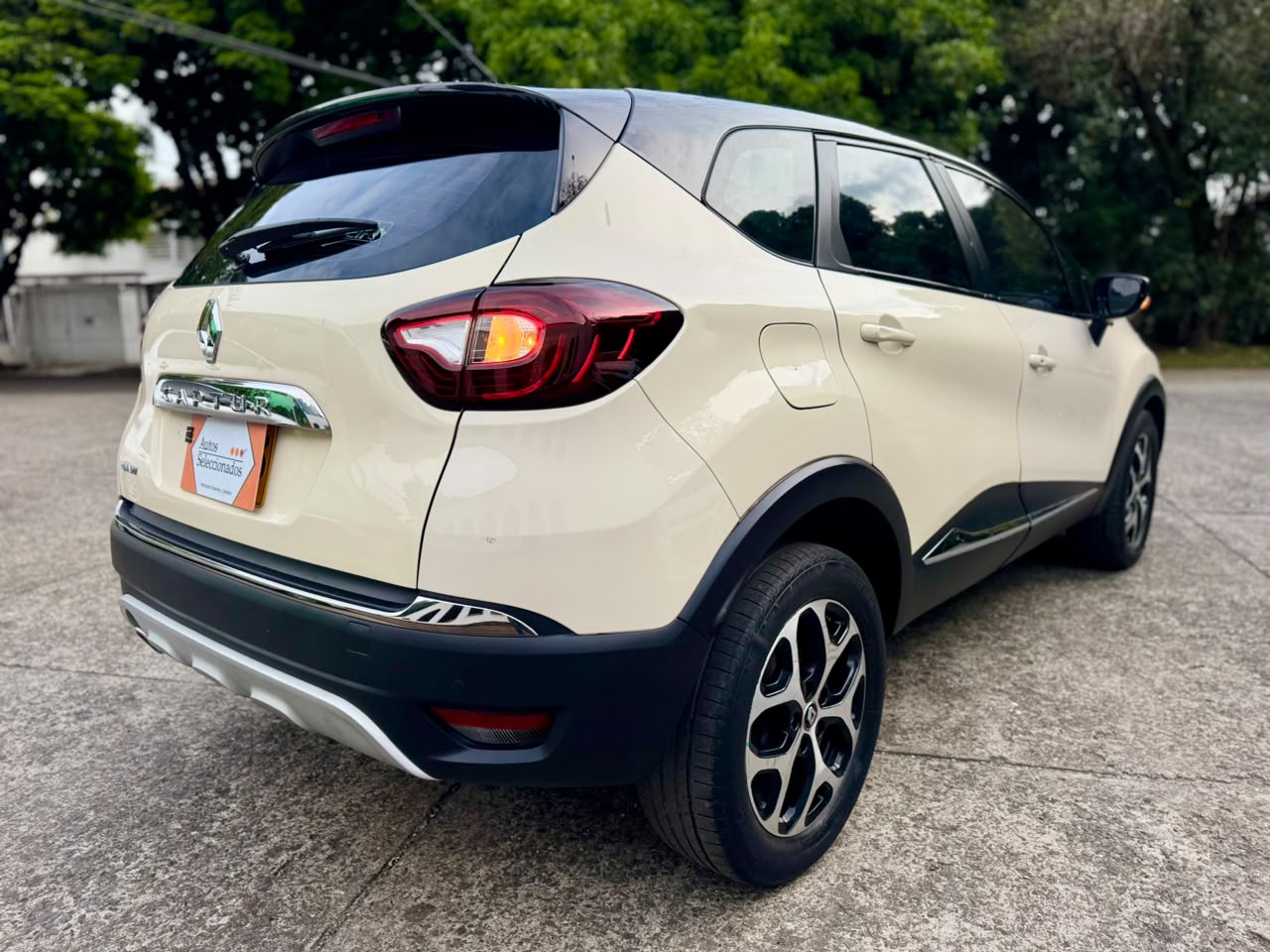 RENAULT CAPTUR INTENS TP 2000CC 2018