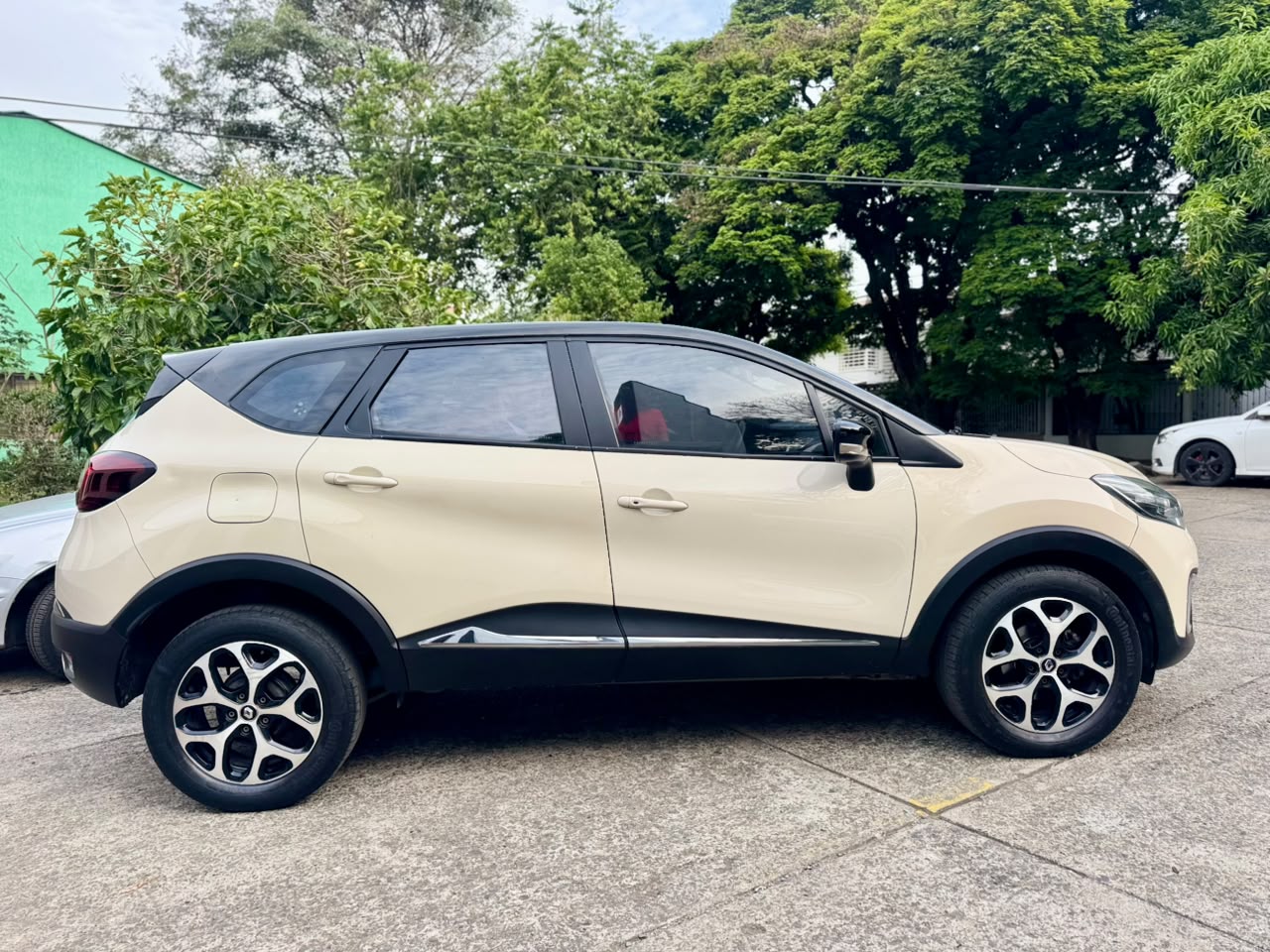 RENAULT CAPTUR INTENS TP 2000CC 2018