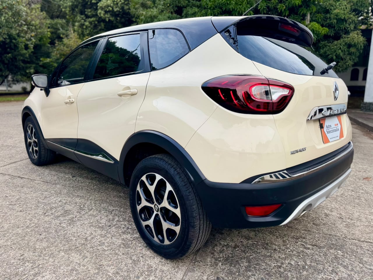 RENAULT CAPTUR INTENS TP 2000CC 2018