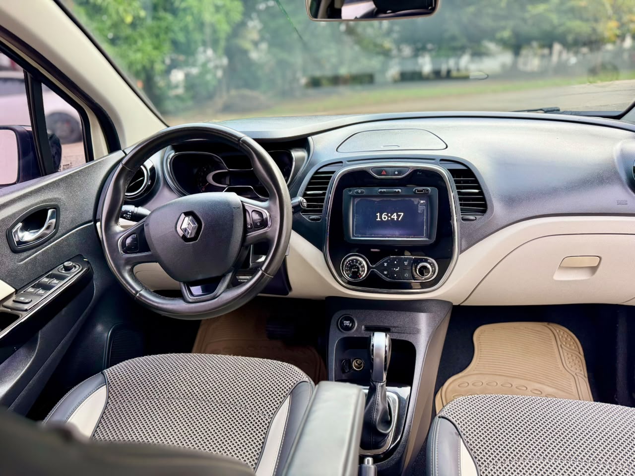 RENAULT CAPTUR INTENS TP 2000CC 2018