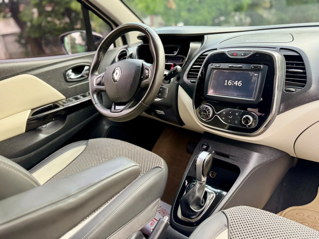 RENAULT CAPTUR INTENS TP 2000CC 2018