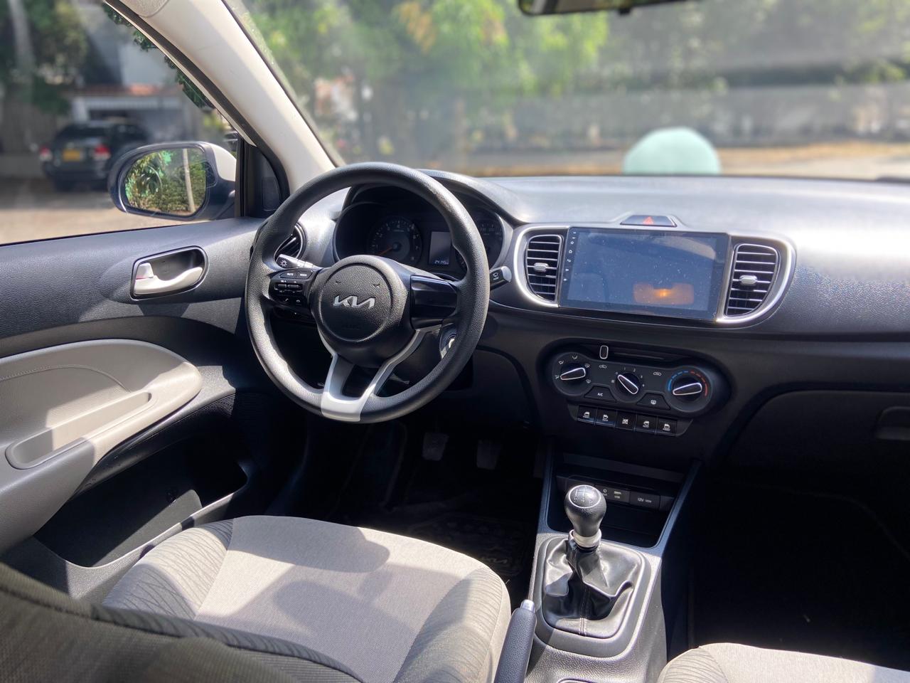 KIA SOLUTO EMOTION MT 1400CC 4P 2AB ABS 2026