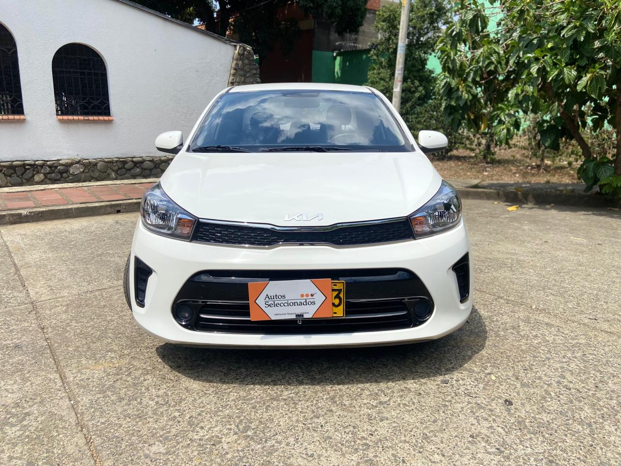 KIA SOLUTO EMOTION MT 1400CC 4P 2AB ABS 2026