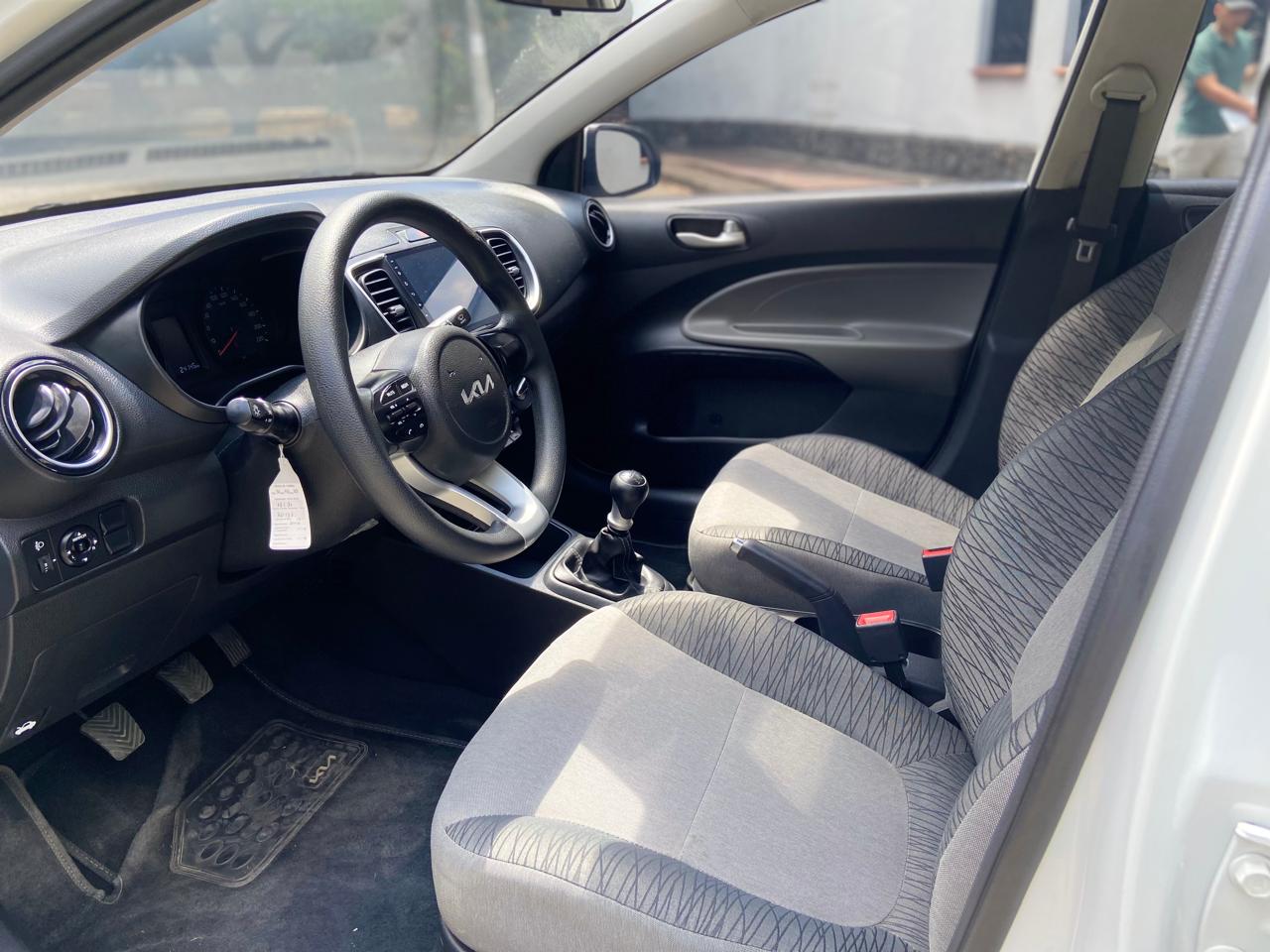 KIA SOLUTO EMOTION MT 1400CC 4P 2AB ABS 2026