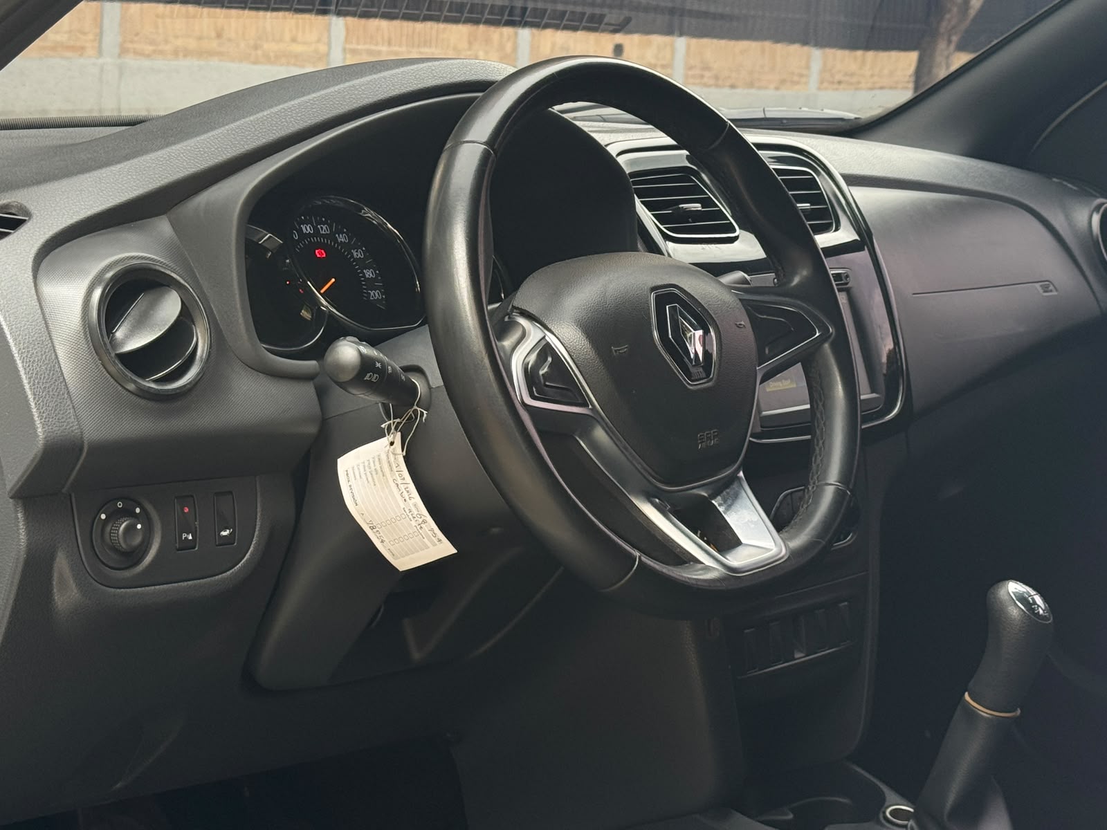 RENAULT SANDERO LIFE + MT 1600CC 16V AA 4AB ABS 2023