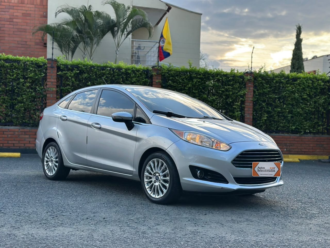 FORD FIESTA SPORTBACK SE TP 1600CC 4P 2015