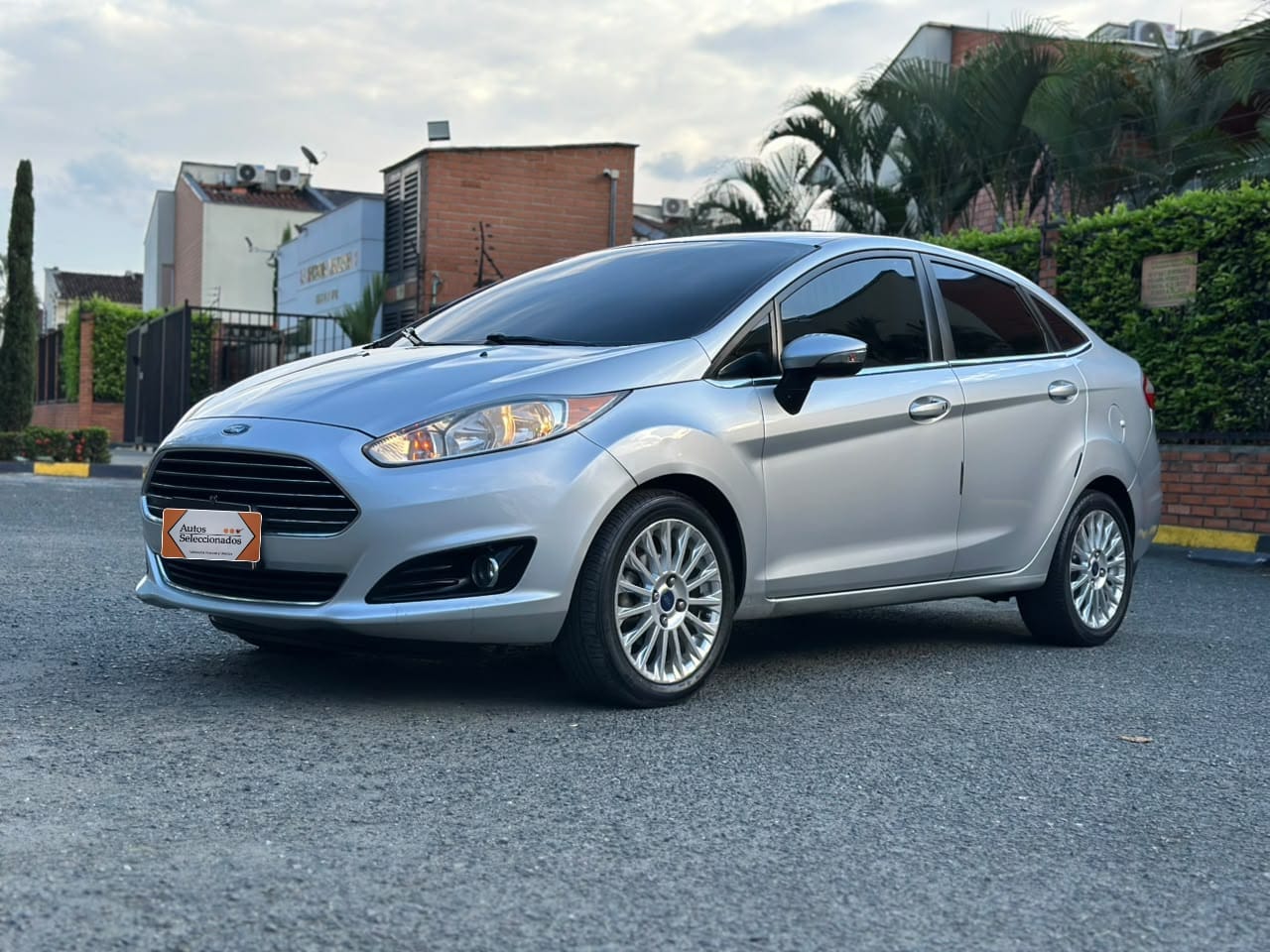 FORD FIESTA SPORTBACK SE TP 1600CC 4P 2015