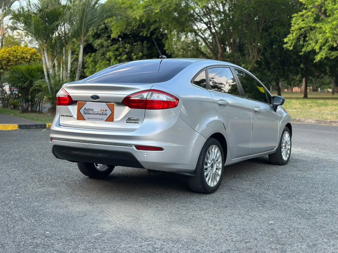 FORD FIESTA SPORTBACK SE TP 1600CC 4P 2015