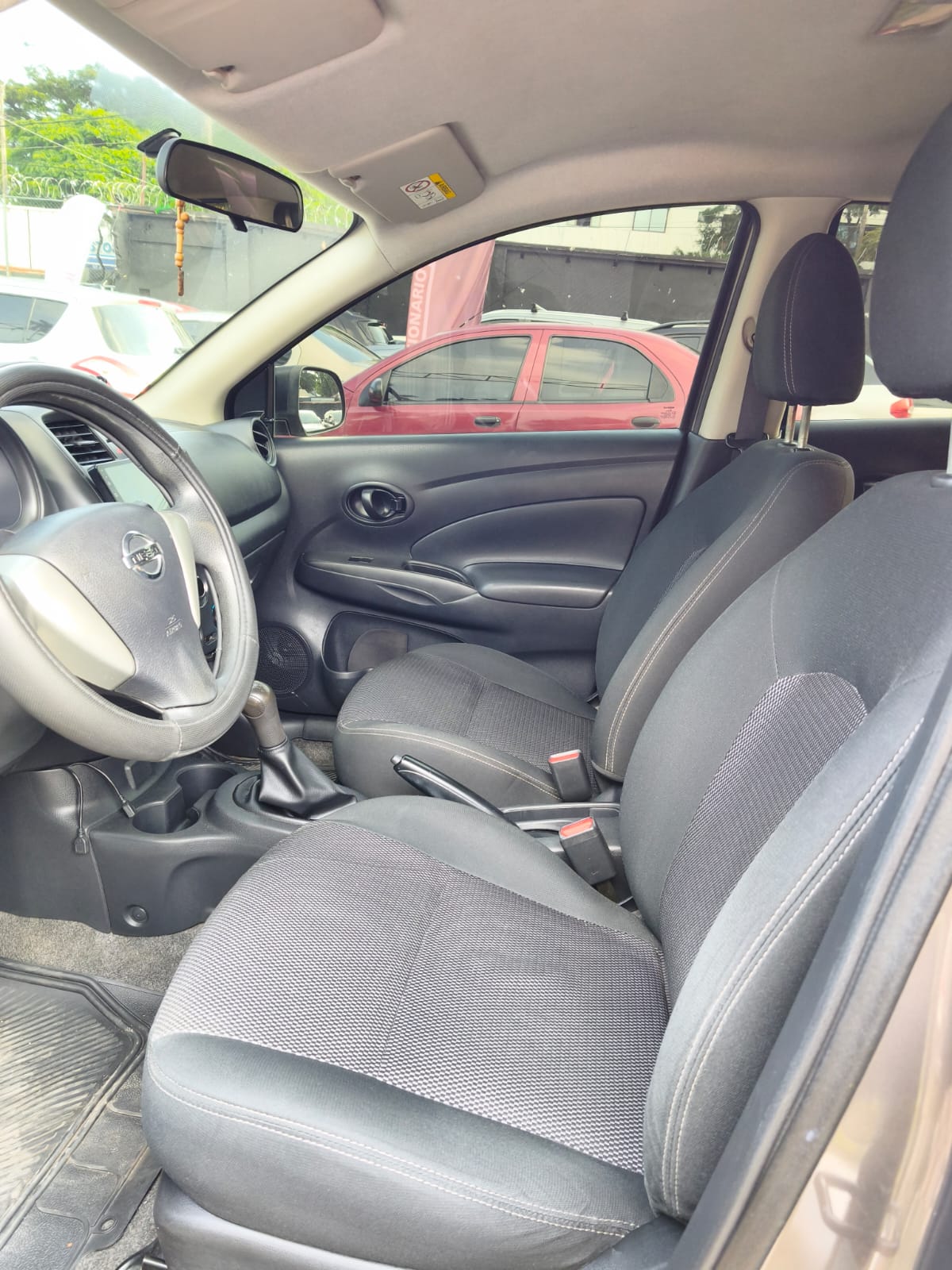 NISSAN VERSA SENSE MT 1600CC 2AB ABS 2019