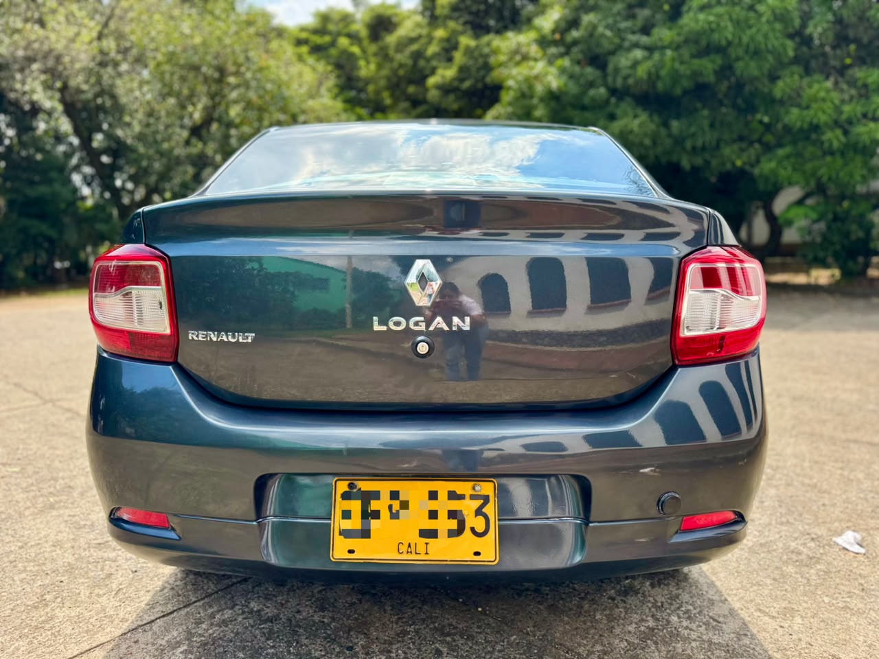 RENAULT LOGAN AUTHENTIQUE / LIFE MT 1600CC 8V AA 2AB ABS 2018