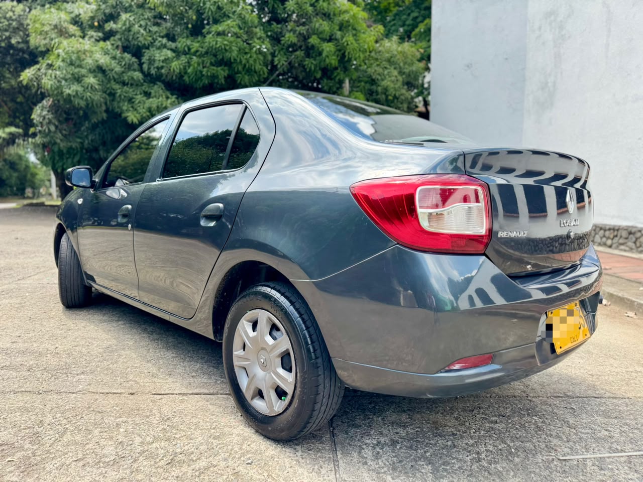 RENAULT LOGAN AUTHENTIQUE / LIFE MT 1600CC 8V AA 2AB ABS 2018