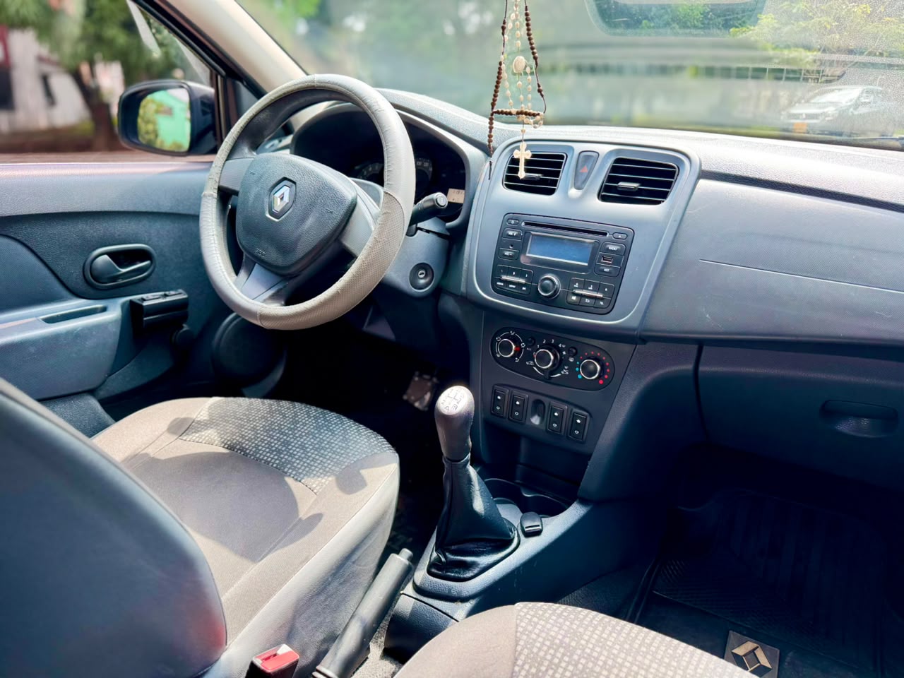 RENAULT LOGAN AUTHENTIQUE / LIFE MT 1600CC 8V AA 2AB ABS 2018