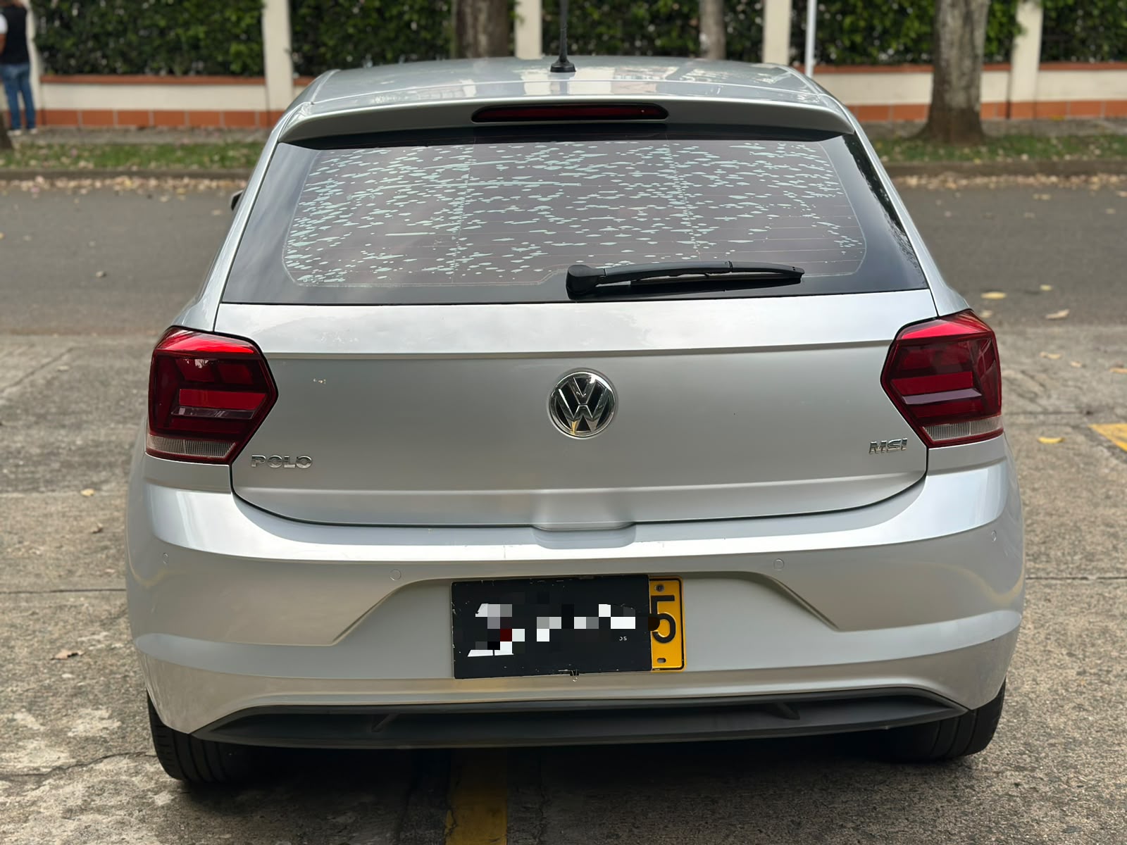 VOLKSWAGEN POLO HIGHLINE TP 1600CC 4AB ABS R16 2021