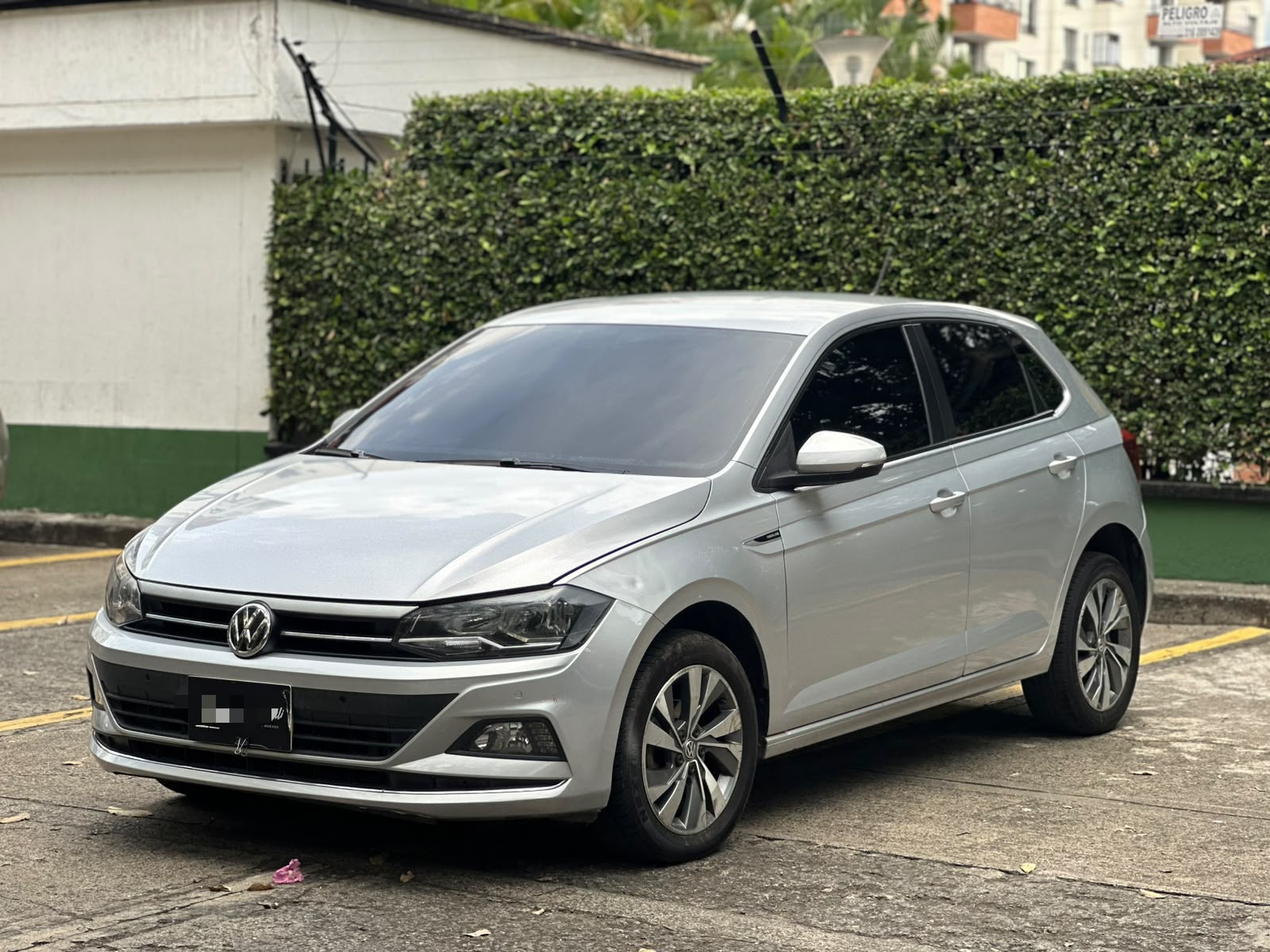 VOLKSWAGEN POLO HIGHLINE TP 1600CC 4AB ABS R16 2021