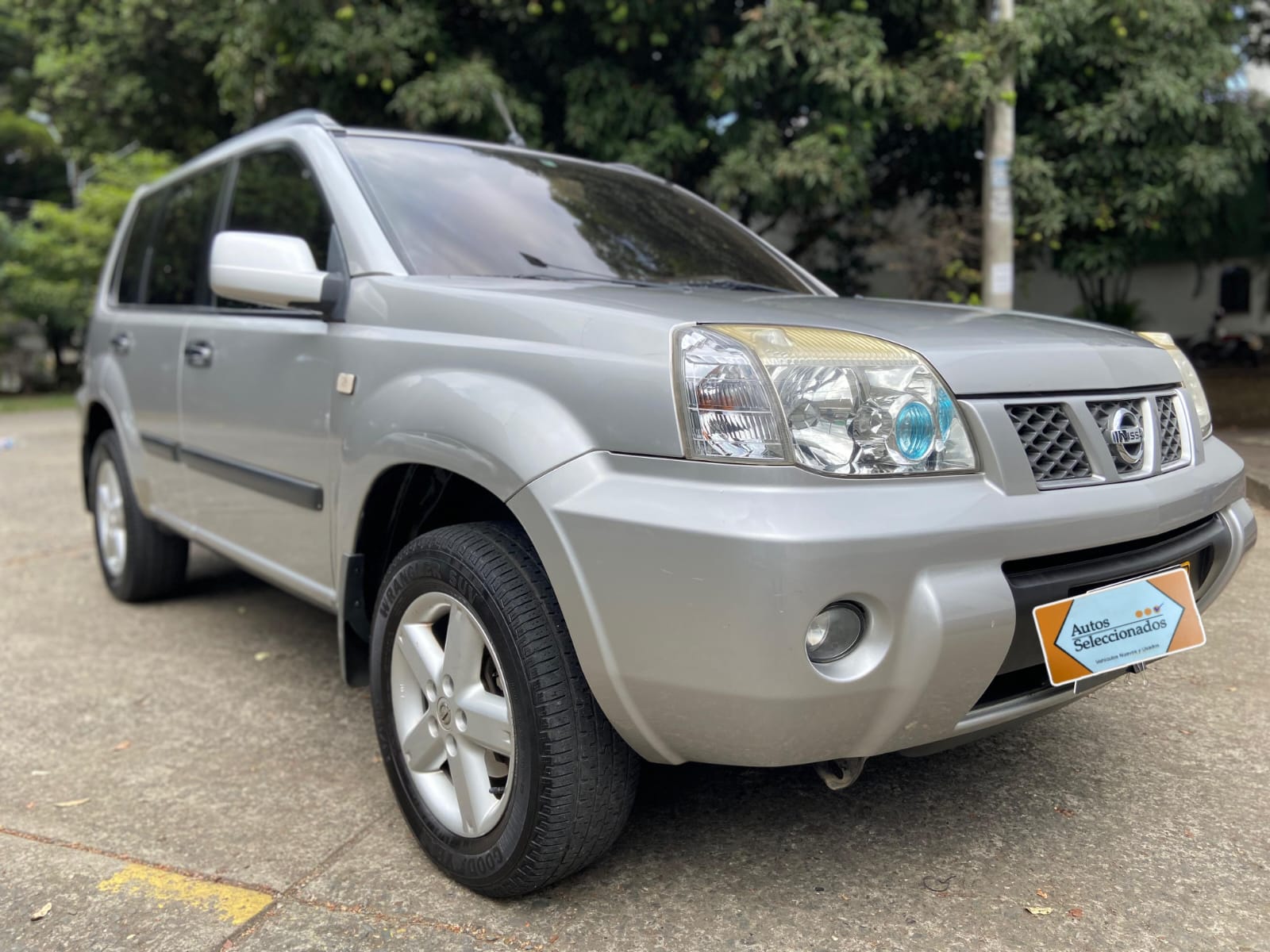 NISSAN X TRAIL S BASICA AT 2500CC FE 2012