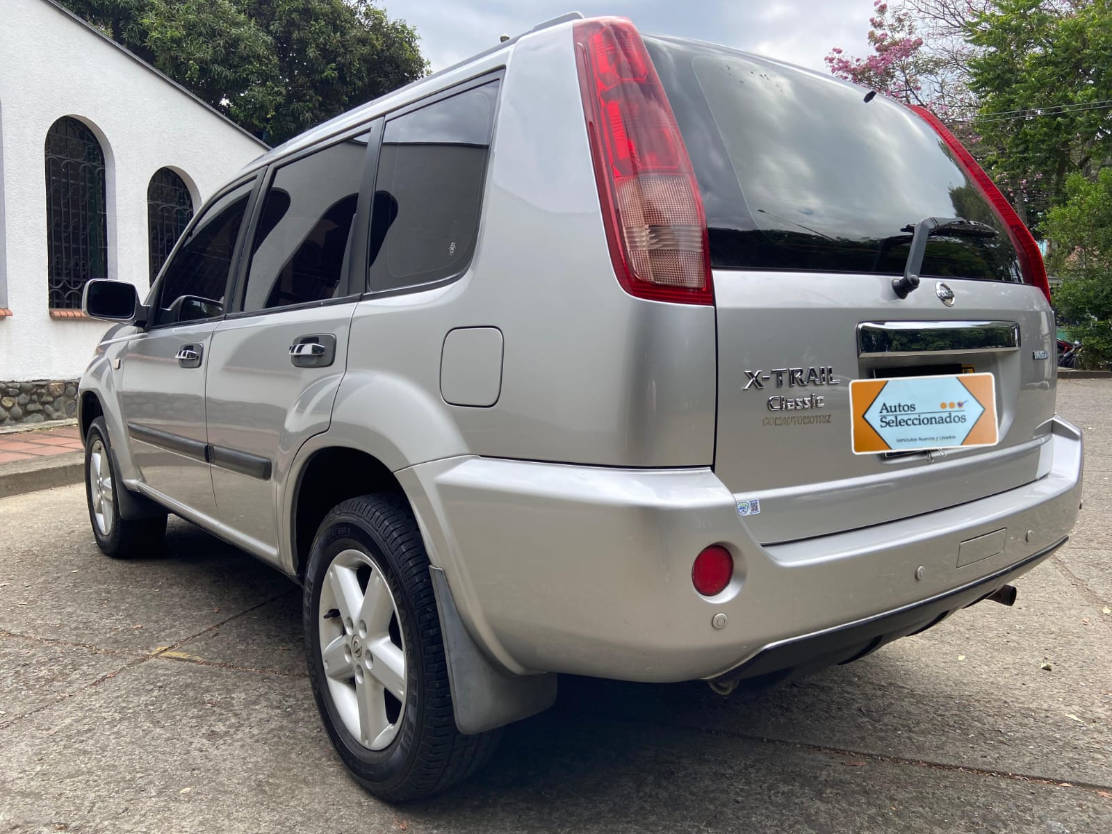 NISSAN X TRAIL S BASICA AT 2500CC FE 2012