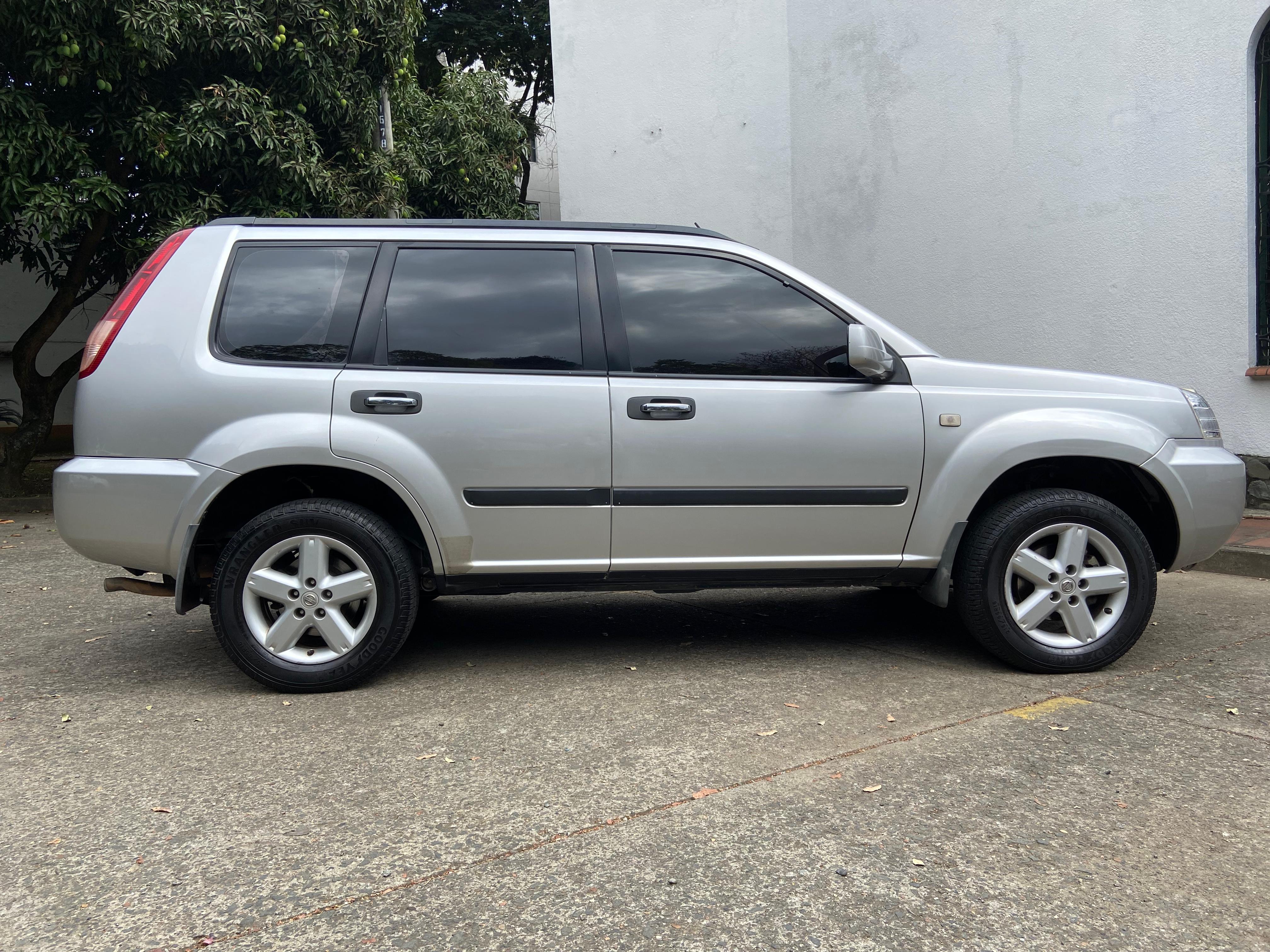 NISSAN X TRAIL S BASICA AT 2500CC FE 2012