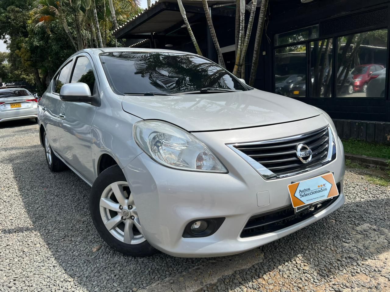 NISSAN VERSA ADVANCE AT 1600CC 2AB ABS 2015
