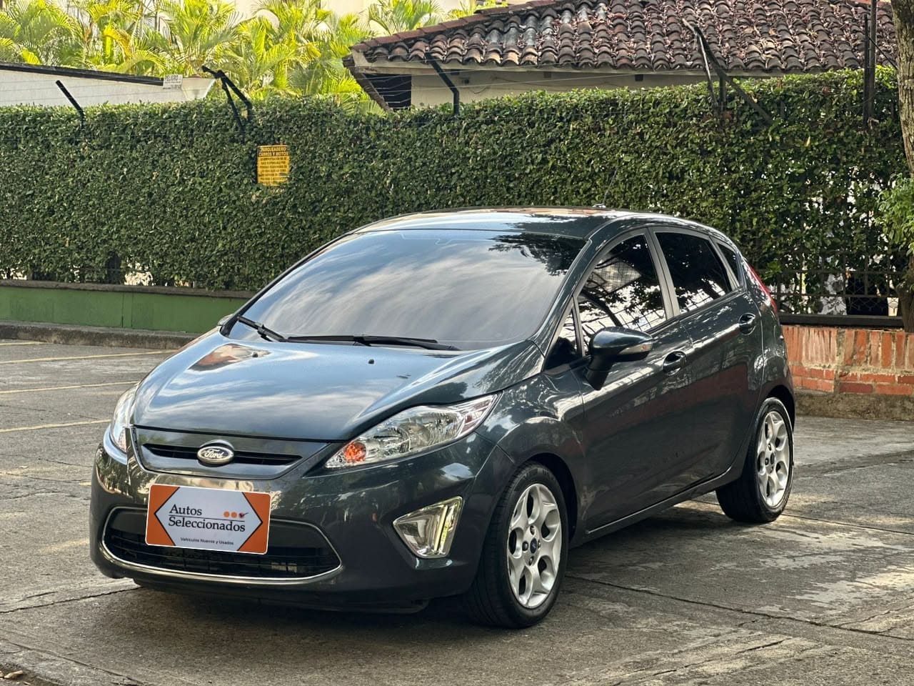 FORD FIESTA HATCHBACK MT 1600CC 5P 2011