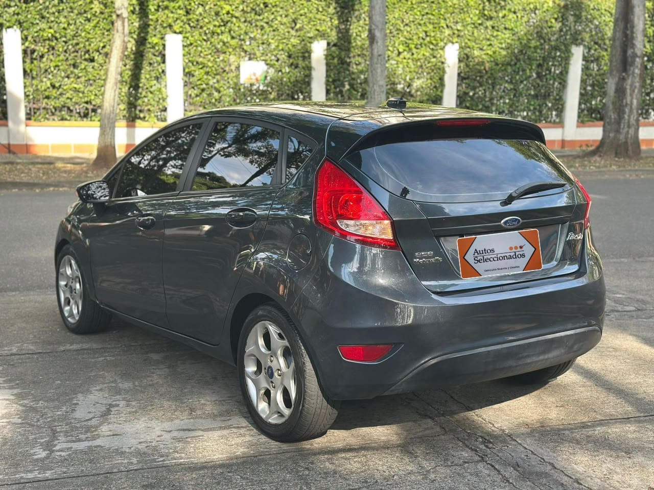 FORD FIESTA HATCHBACK MT 1600CC 5P 2011