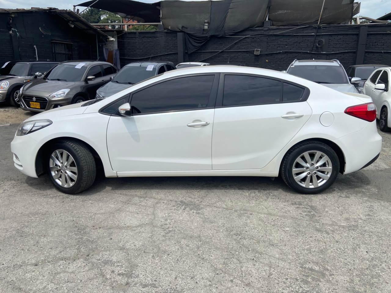 KIA CERATO PRO 1.6L MT 1600CC 4P 2AB 2016