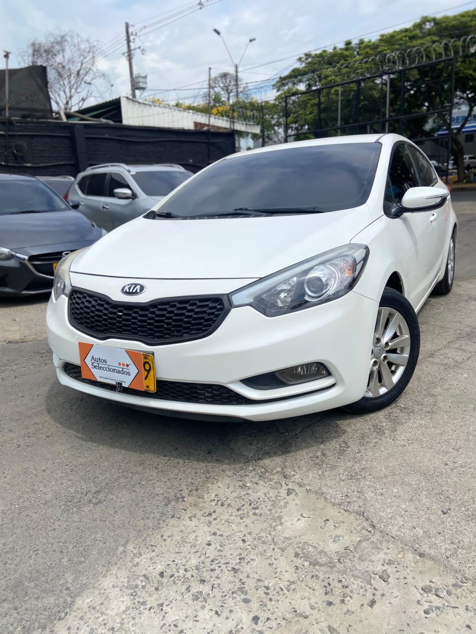KIA CERATO PRO 1.6L MT 1600CC 4P 2AB 2016