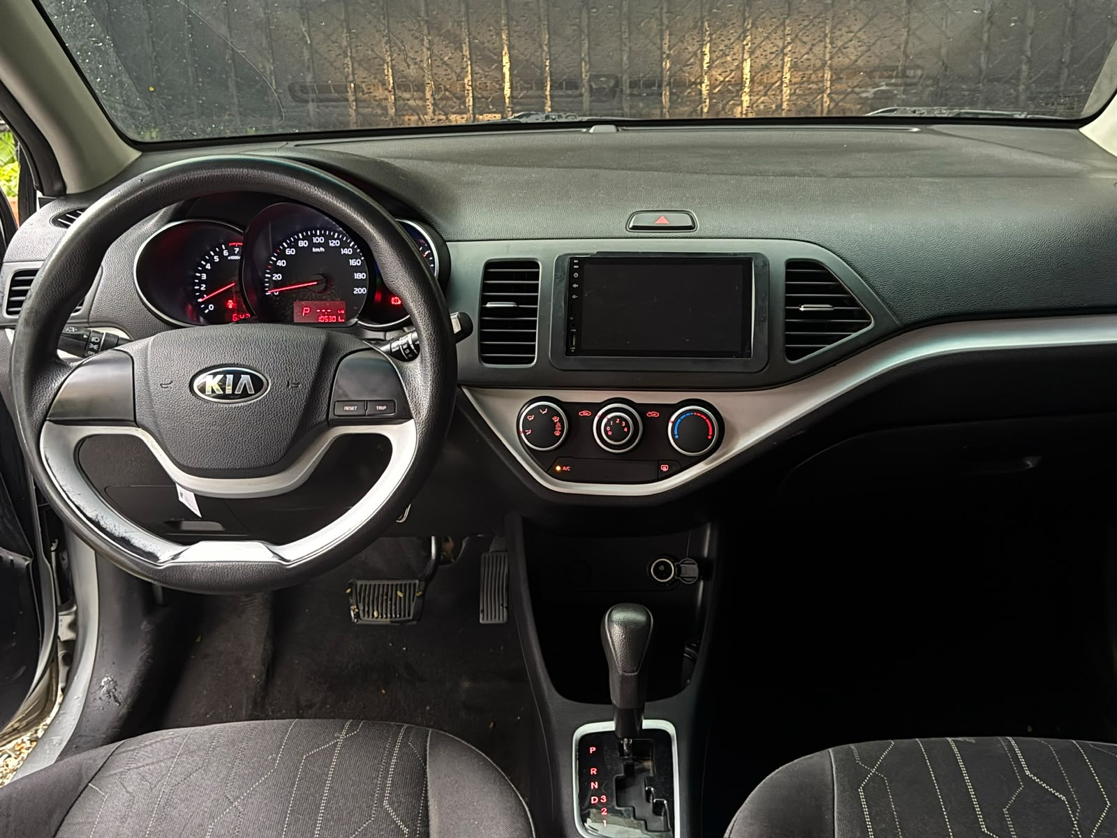 KIA PICANTO ION R 1.25 AT 1200CC AA 2017